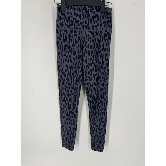 Carbon38 Gray Leopard Print 7/8 Length Leggings - Picture 2 of 4